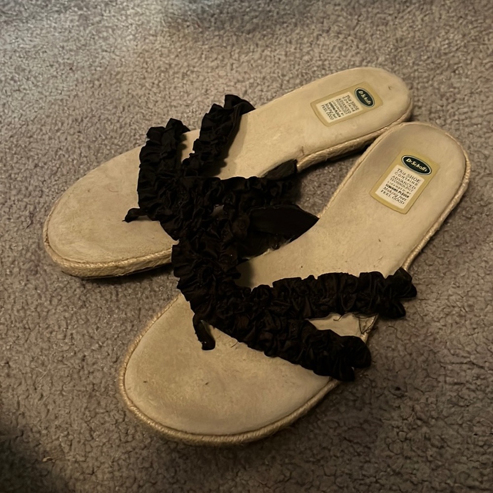 Dr. Scholl’s Ruffle Flip Flop Sandals